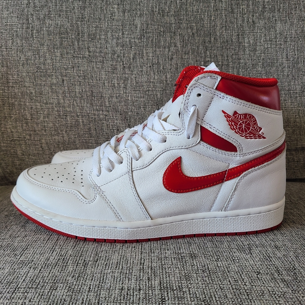 NIKE - Jordan 1 high OG "METALLIC RED"